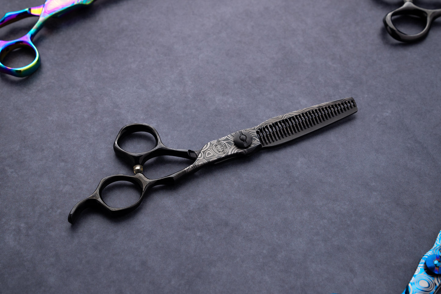 Kura Series 6" Japanese Steel Hairdressing Scissors