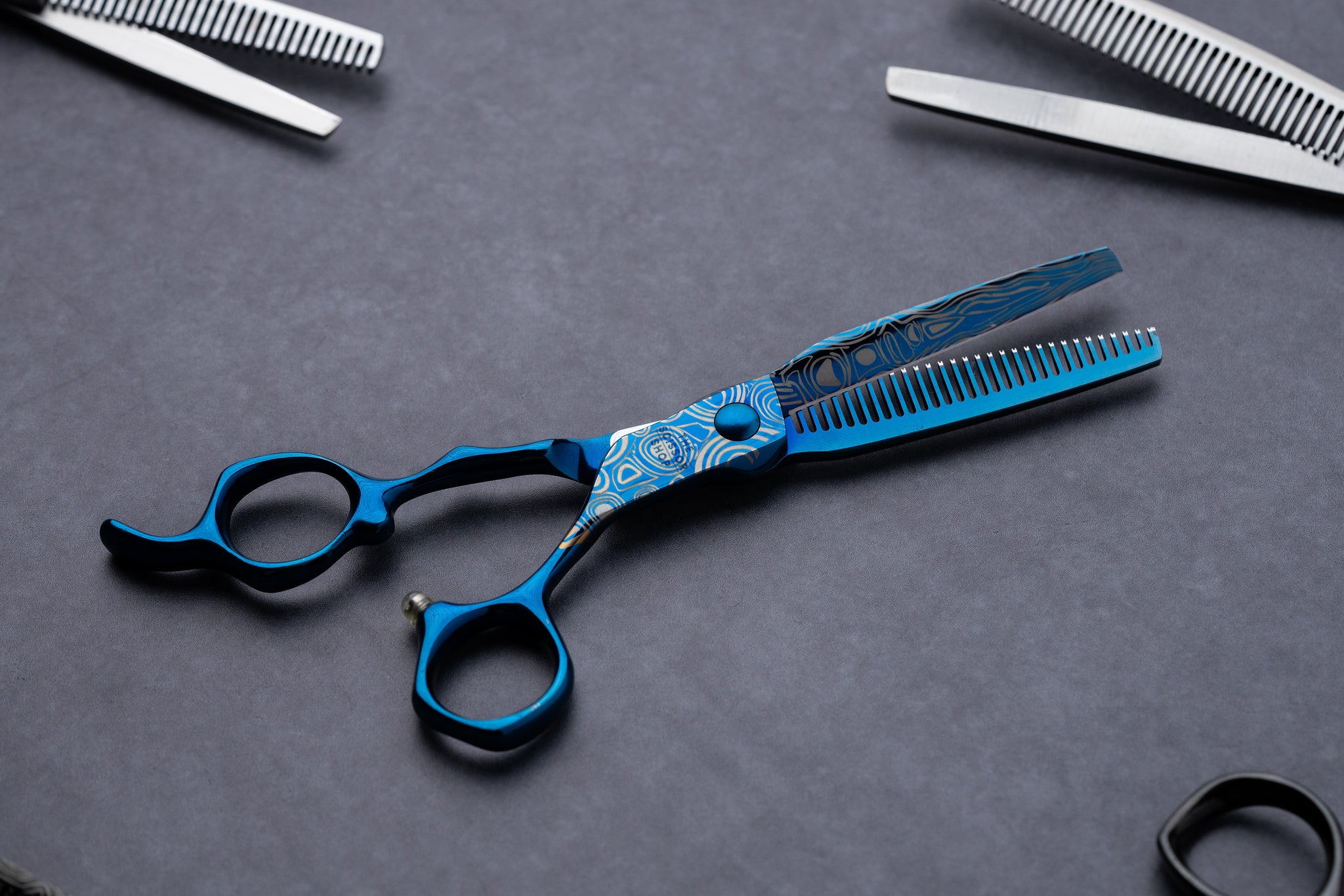 Right Handed Hairdressing Scissors – The Scissor Store